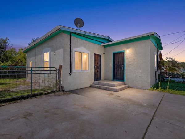 1110 Santa Fe Avenue SW, Albuquerque, NM 87102