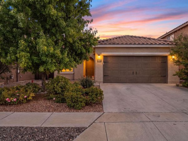 6027 Jagged Peak Road NW, Albuquerque, NM 87114