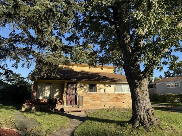 9025 N Greenwood Avenue , Niles, IL 60714