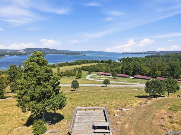1576 Buck Island Road, Guntersville, AL 35976