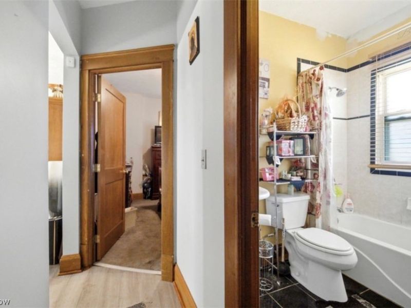 10305 Ostend Avenue, Cleveland, OH 44108 Photo 18