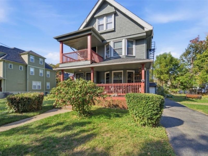 10305 Ostend Avenue, Cleveland, OH 44108 Photo 2