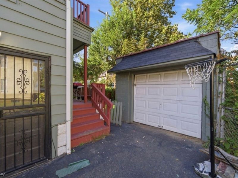 10305 Ostend Avenue, Cleveland, OH 44108 Photo 22