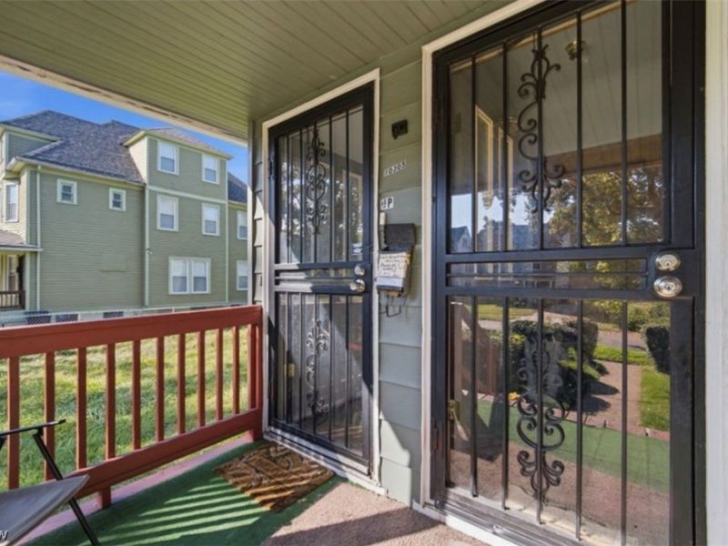 10305 Ostend Avenue, Cleveland, OH 44108 Photo 3
