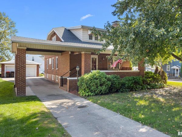 3202 N SHERIDAN Road, Peoria, IL 61604