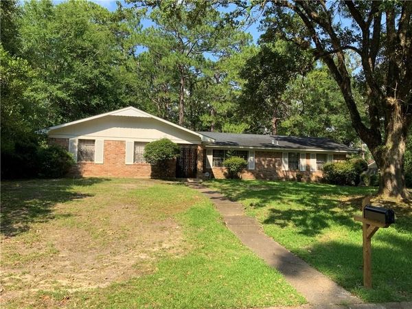 1004 Chalet Drive W, Mobile, AL 36608