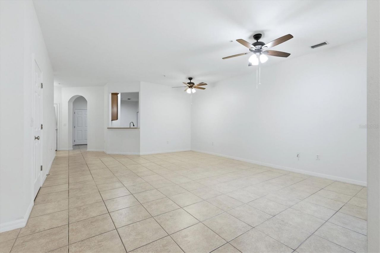 3639 Parkridge Circle, Unit 10-102, Sarasota, FL 34243 Photo