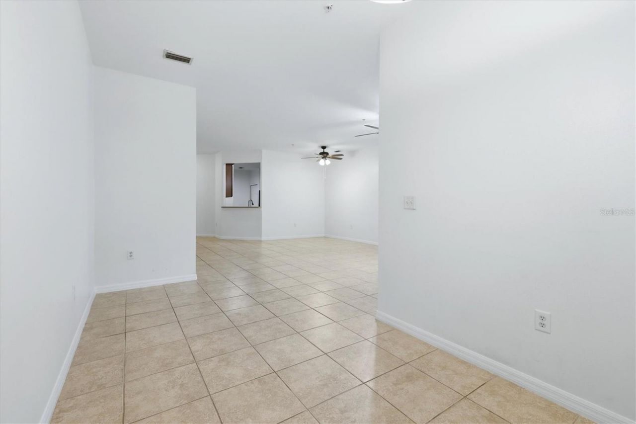 3639 Parkridge Circle, Unit 10-102, Sarasota, FL 34243 Photo