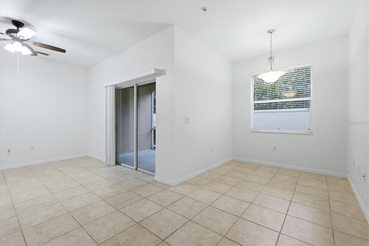 3639 Parkridge Circle, Unit 10-102, Sarasota, FL 34243 Photo