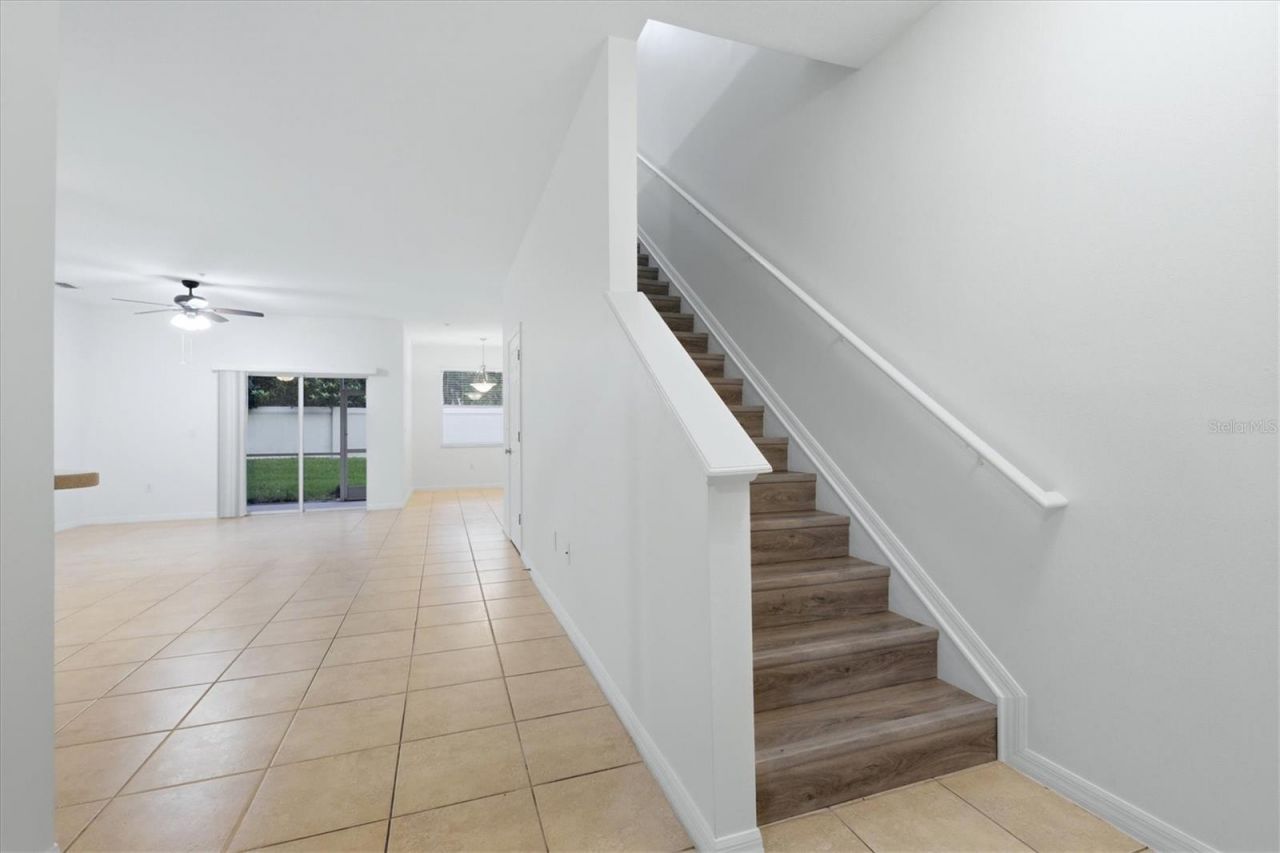 3639 Parkridge Circle, Unit 10-102, Sarasota, FL 34243 Photo