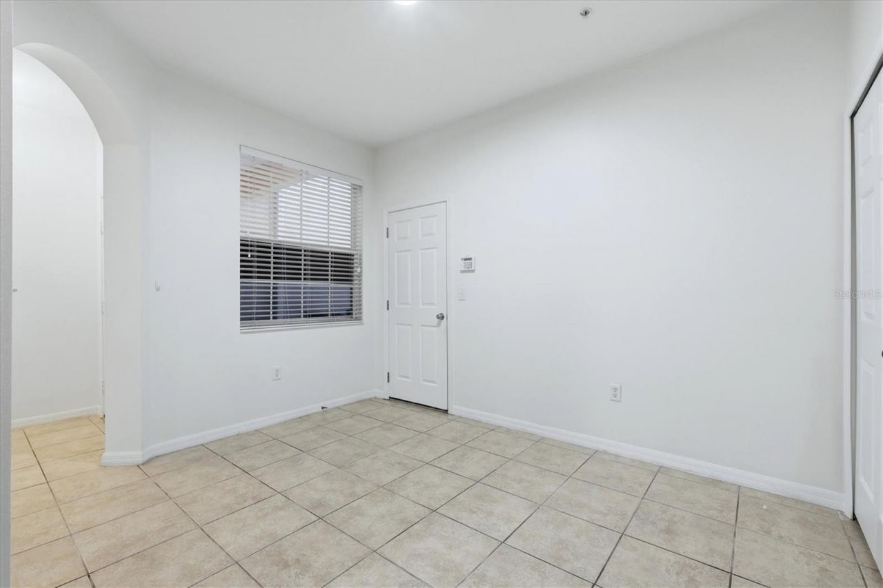 3639 Parkridge Circle, Unit 10-102, Sarasota, FL 34243 Photo