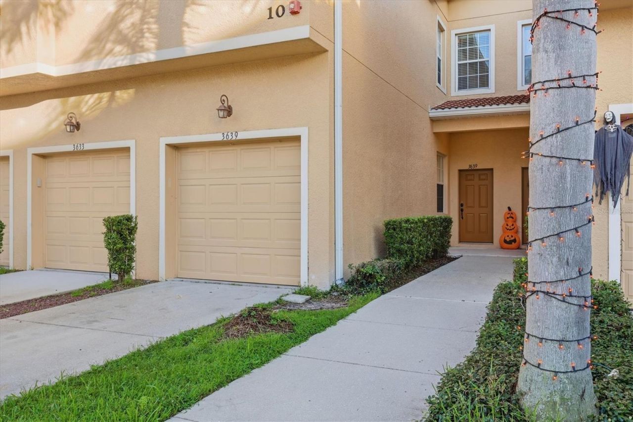 3639 Parkridge Circle, Unit 10-102, Sarasota, FL 34243 Photo