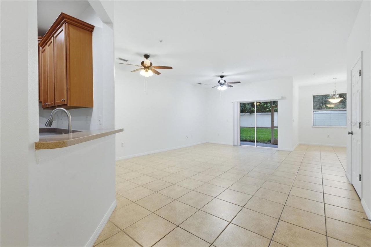 3639 Parkridge Circle, Unit 10-102, Sarasota, FL 34243 Photo