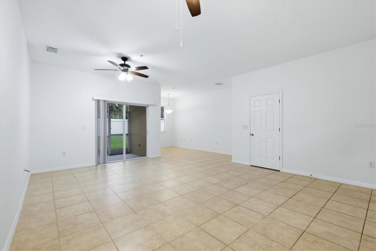 3639 Parkridge Circle, Unit 10-102, Sarasota, FL 34243 Photo