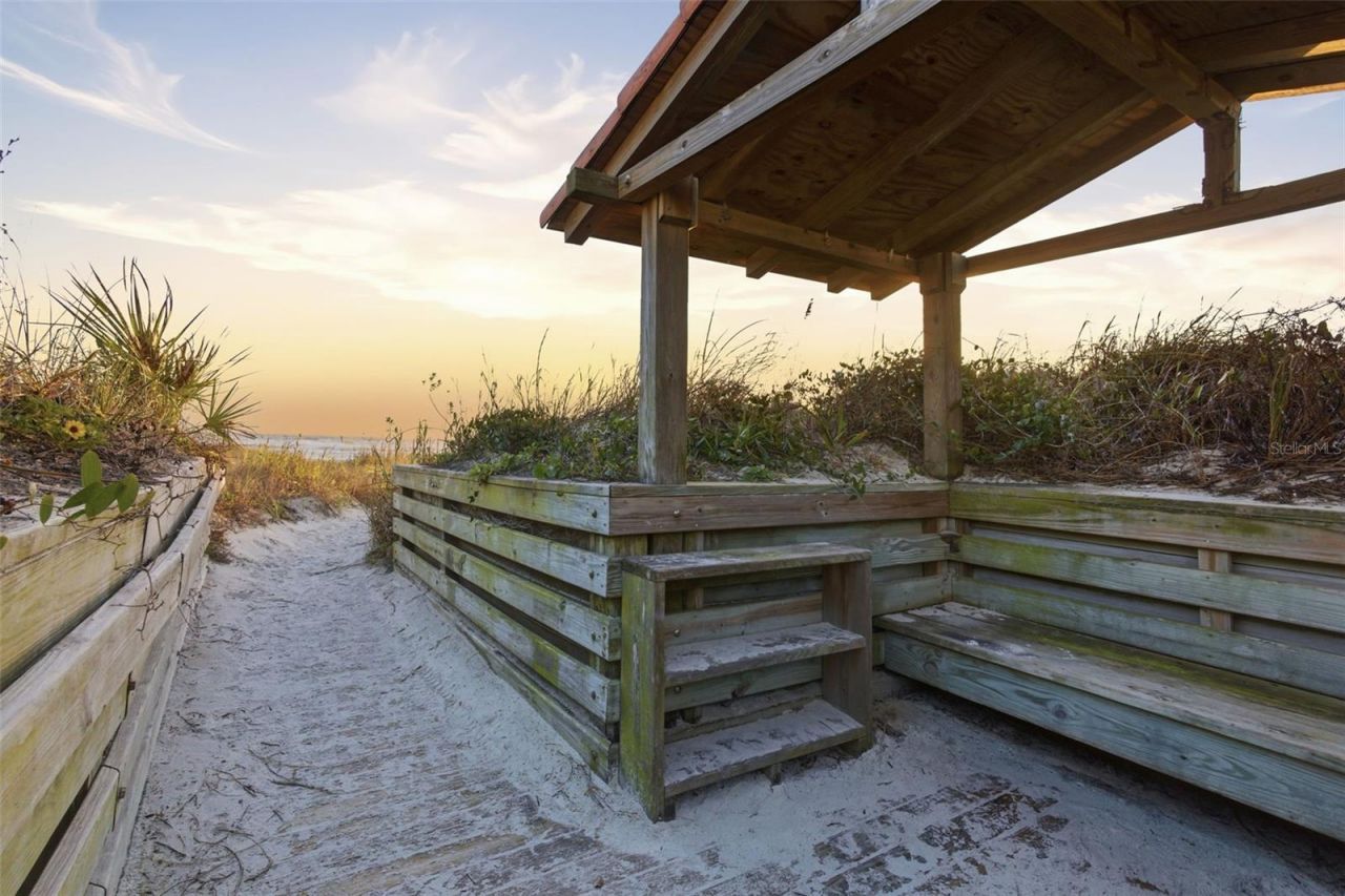 261 Minorca Beach Way, Unit 406, New Smyrna Beach, FL 32169 Photo