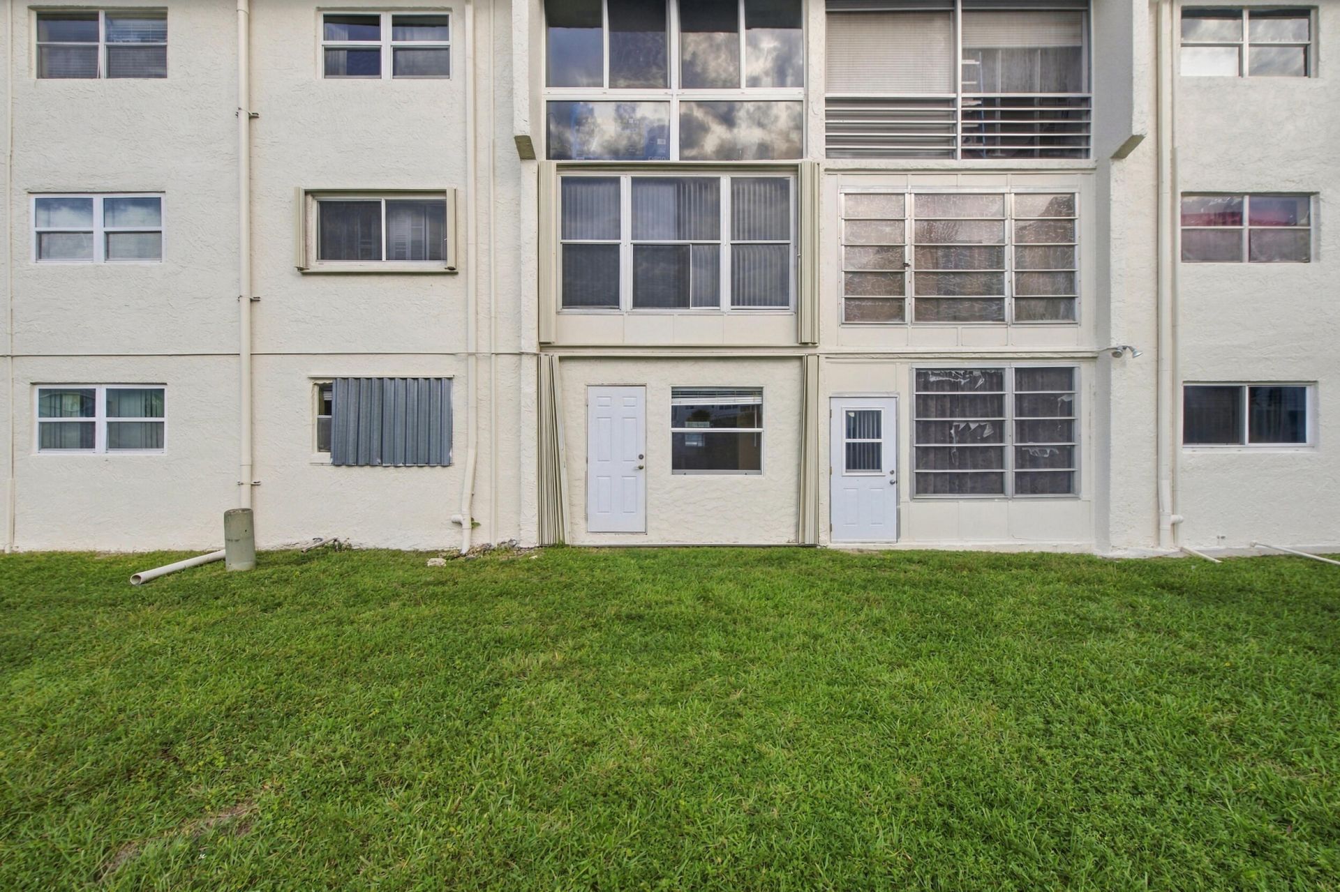 8285 Sunrise Lakes Boulevard, Unit 102, Sunrise, FL 33322 Photo