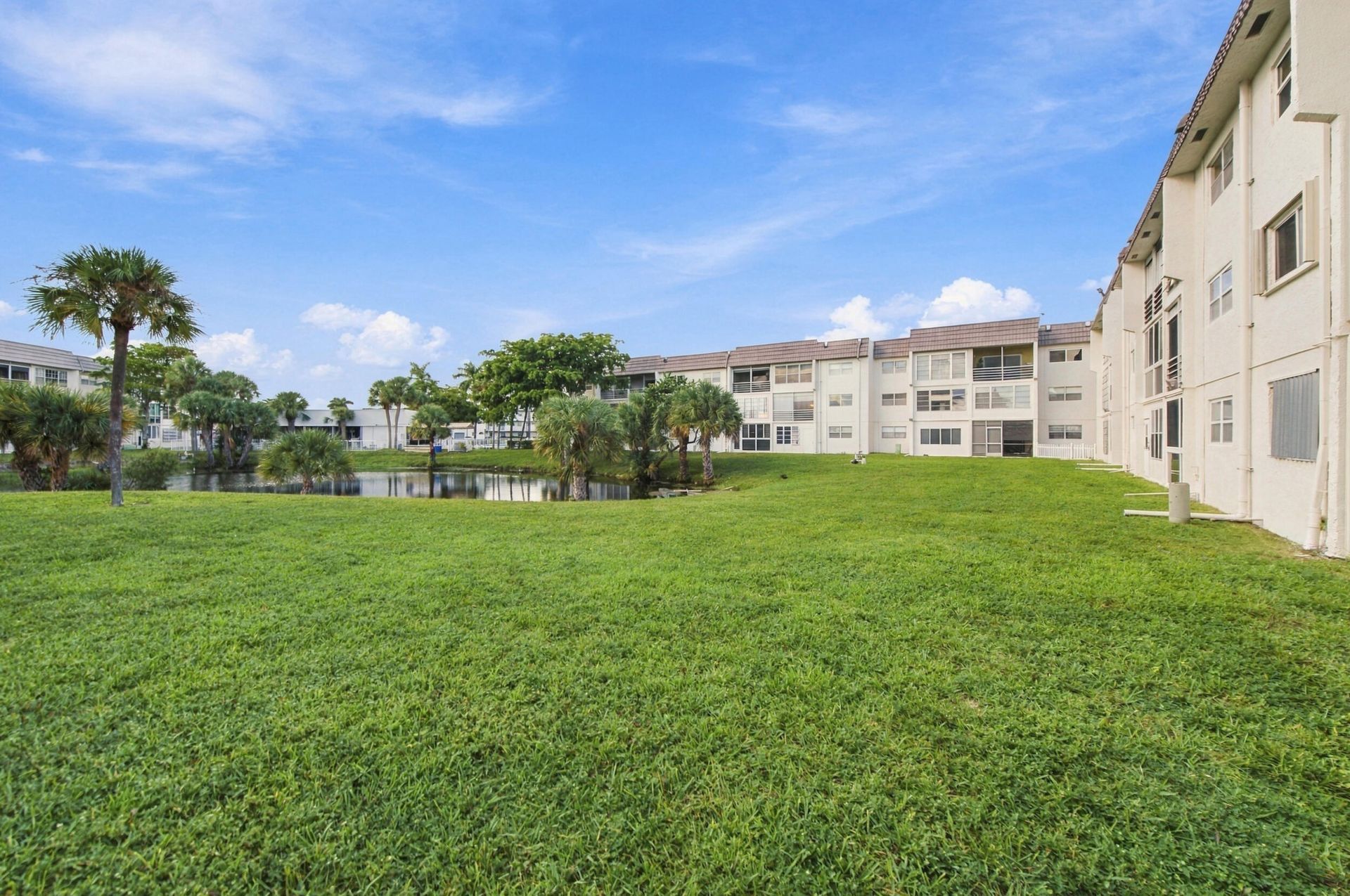 8285 Sunrise Lakes Boulevard, Unit 102, Sunrise, FL 33322 Photo