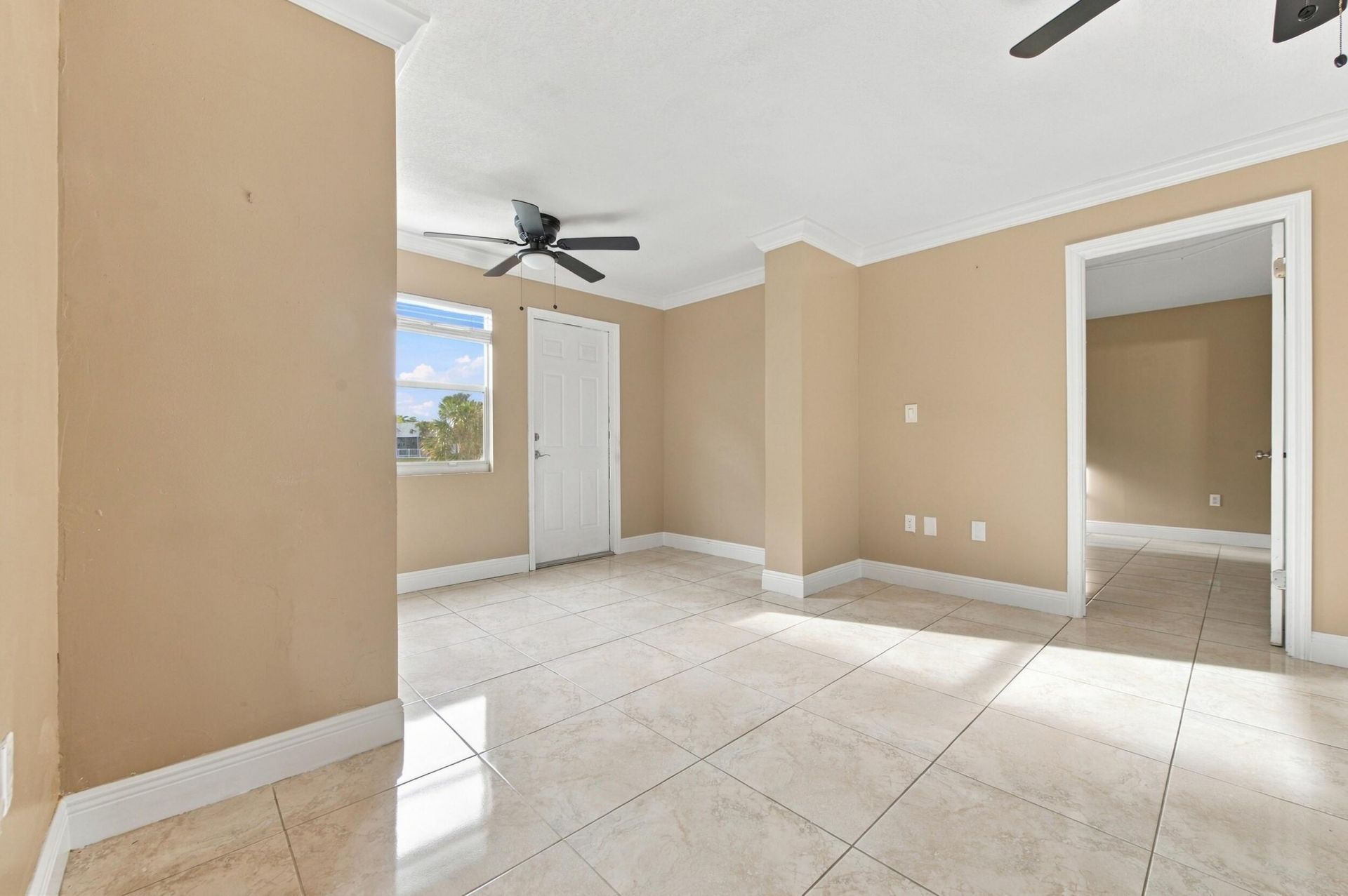 8285 Sunrise Lakes Boulevard, Unit 102, Sunrise, FL 33322 Photo
