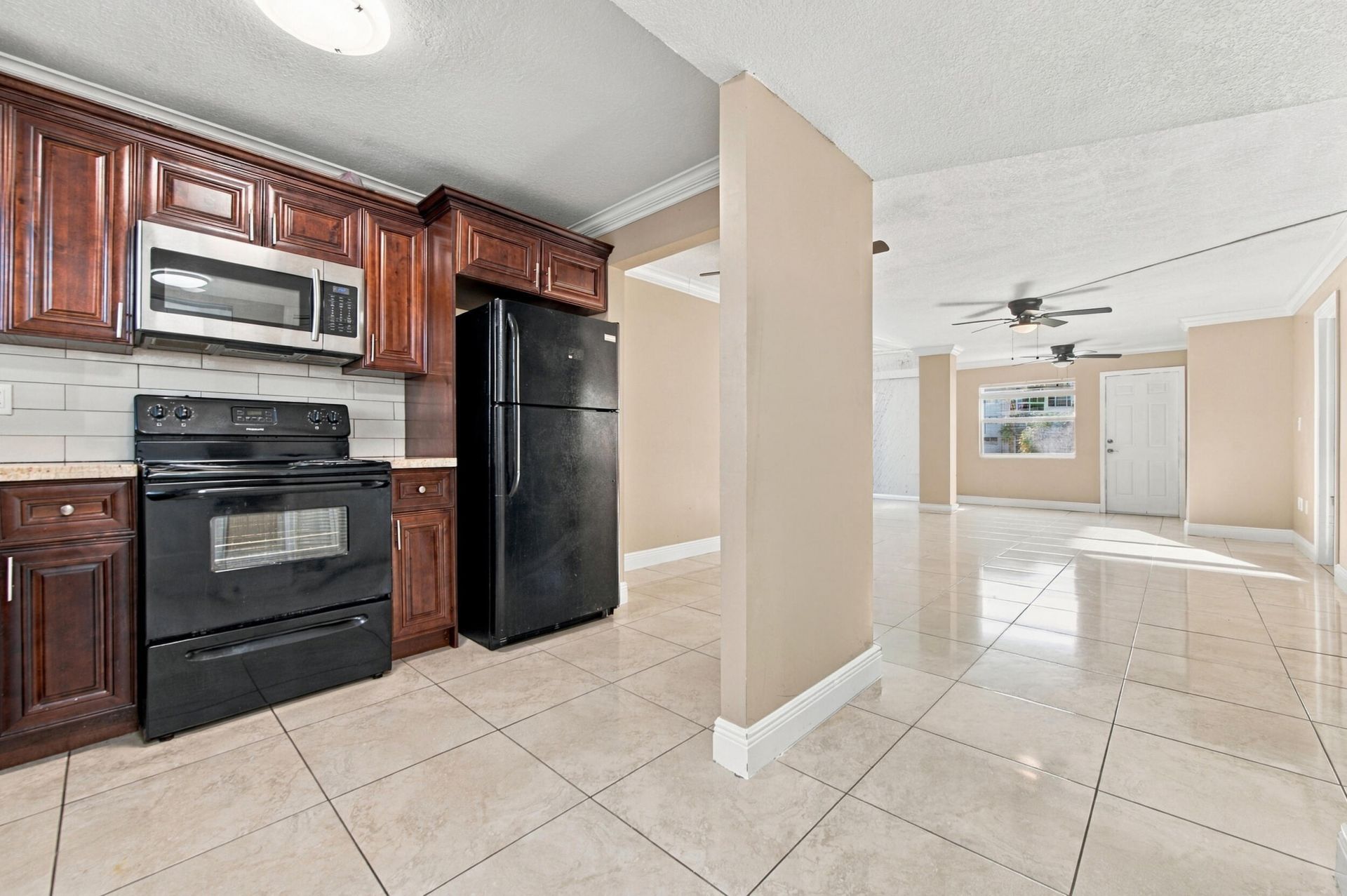 8285 Sunrise Lakes Boulevard, Unit 102, Sunrise, FL 33322 Photo