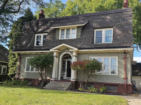 2147 SUMMIT ST, Sioux City, IA 51104