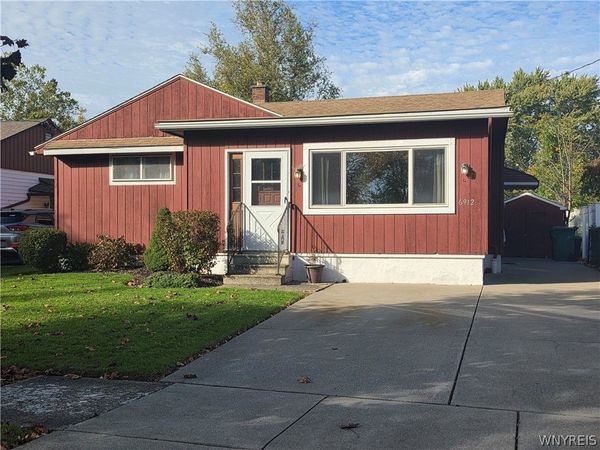 6912 Frontier Avenue , Niagara Falls, NY 14304
