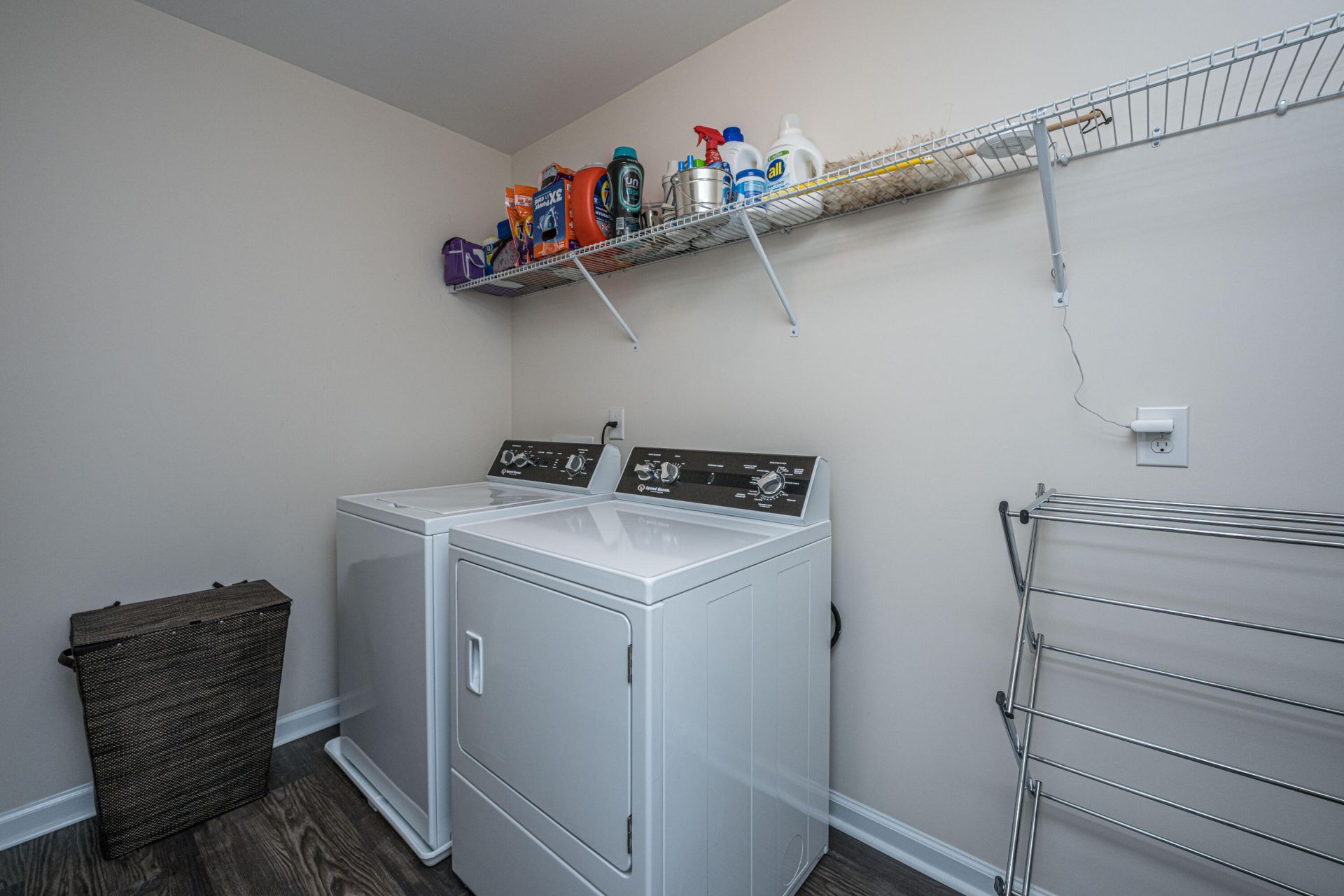 1716 Emmets Road Photo 23