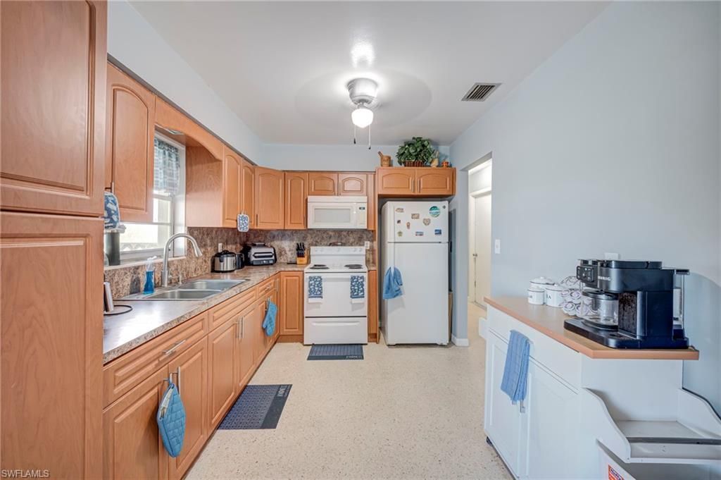 501 Parkside St , Lehigh Acres, FL 33936 Photo