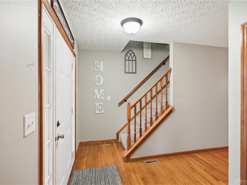 978 Heritage Court, Trenton, OH 45067 Photo 8