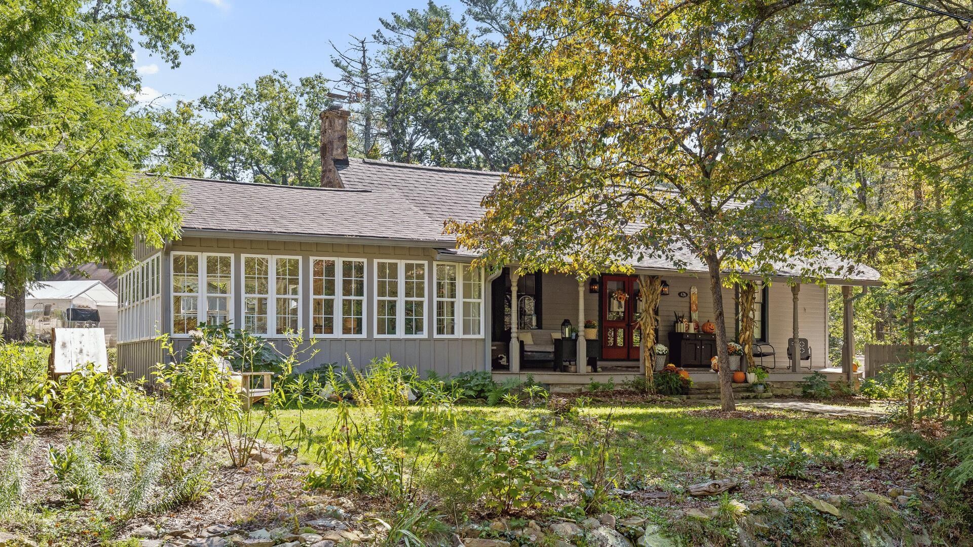 426 Glenway Avenue, Signal Mountain, TN 37377 Main Photo