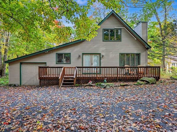 125 Basswood Drive , Hawley, PA 18428