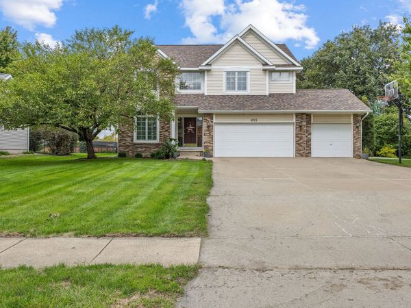 855 SE Westwoods Drive, Waukee, IA 50263