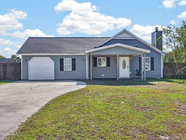 408 Foxtrace Lane , Hubert, NC 28539