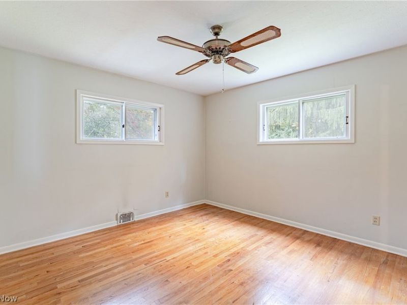 2090 Marshfield Road , Mayfield Heights, OH 44124 Photo 12