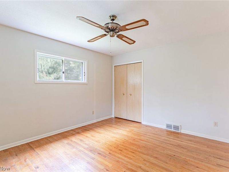 2090 Marshfield Road , Mayfield Heights, OH 44124 Photo 13