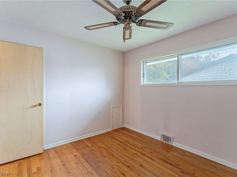 2090 Marshfield Road , Mayfield Heights, OH 44124 Photo 18