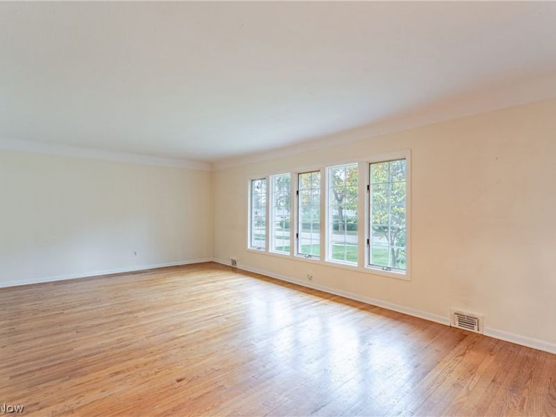 2090 Marshfield Road , Mayfield Heights, OH 44124 Photo 3
