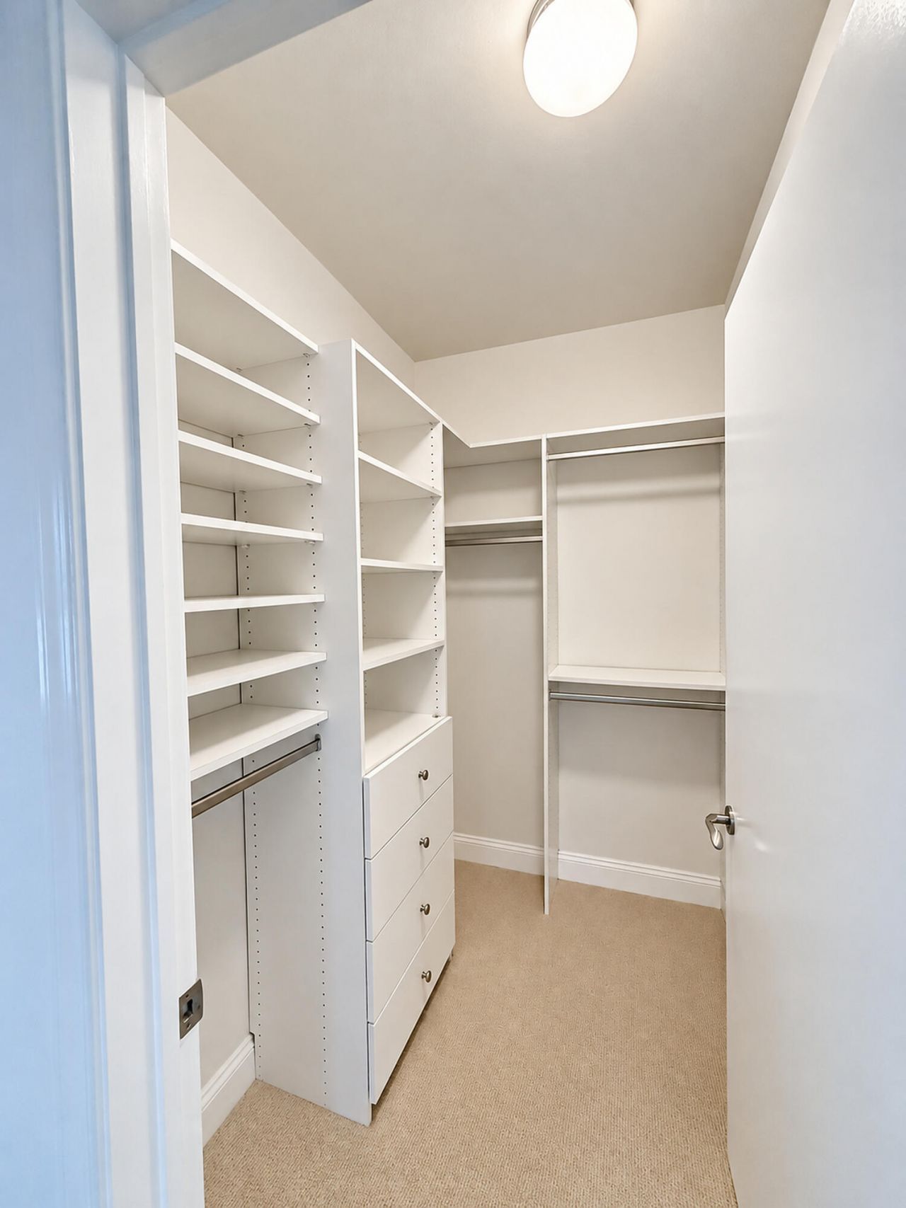 2640 Lake Shore Drive, Unit 1711, Riviera Beach, FL 33404 Photo