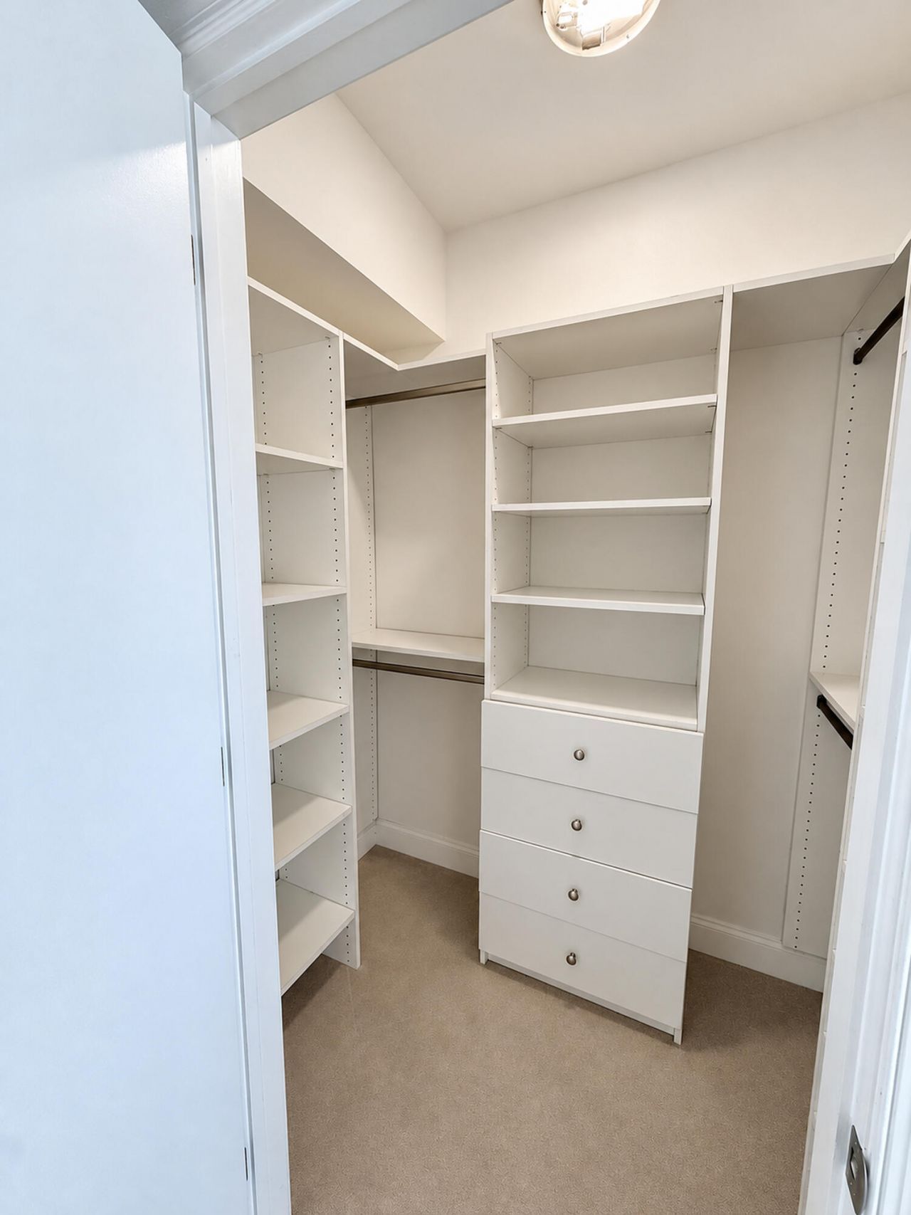 2640 Lake Shore Drive, Unit 1711, Riviera Beach, FL 33404 Photo