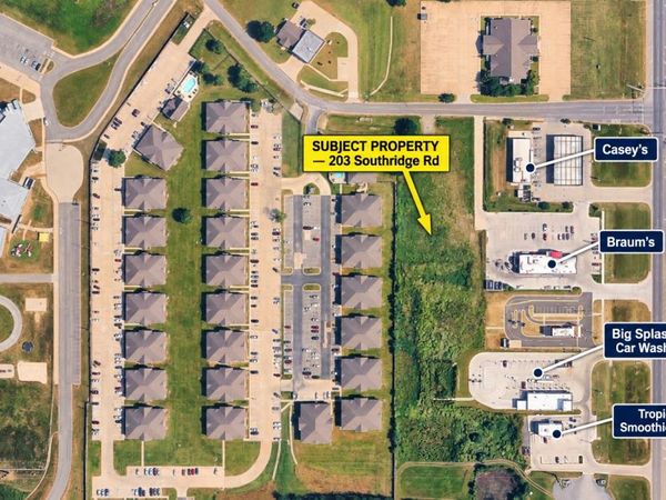 203 Southridge Road , Tahlequah, OK 74464