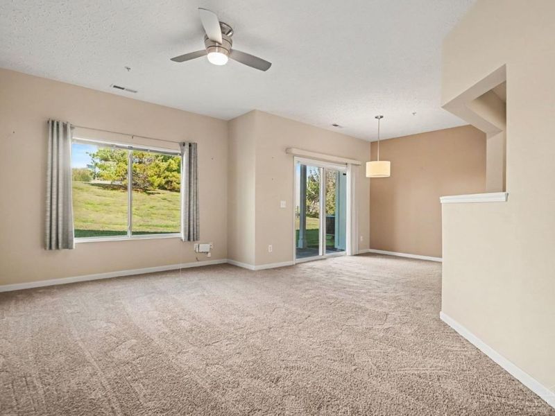 956 Crossing Pointe, Springfield Township, OH 45231 Photo 4