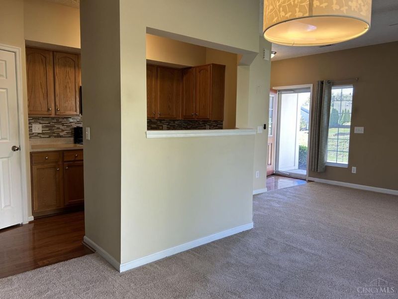 956 Crossing Pointe, Springfield Township, OH 45231 Photo 4