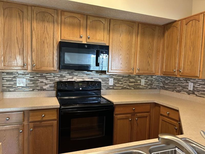 956 Crossing Pointe, Springfield Township, OH 45231 Photo 7