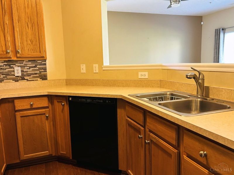 956 Crossing Pointe, Springfield Township, OH 45231 Photo 9