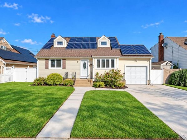 33 Nims Avenue , West Babylon, NY 11704