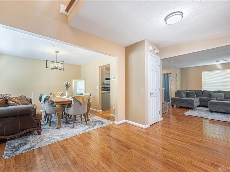 278 Red Cedar Court, Maineville, OH 45039 Photo 2