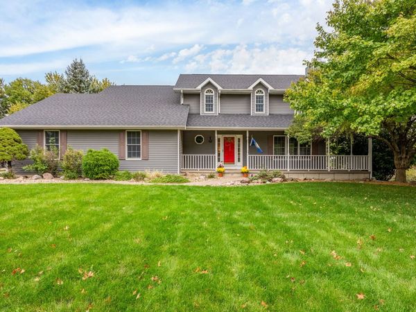 501 N 10th Street , Clinton, IA 52732