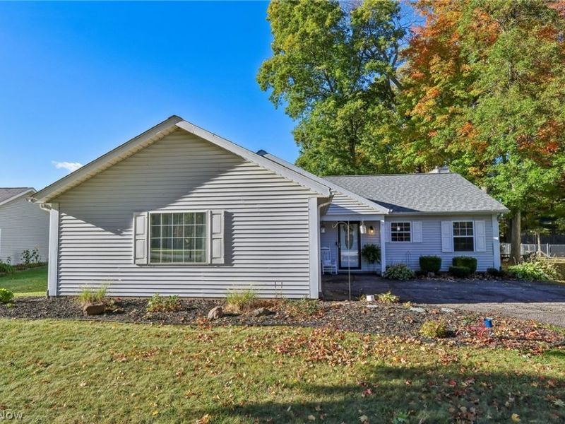 638 Sunset Drive, Madison, OH 44057 Photo 2