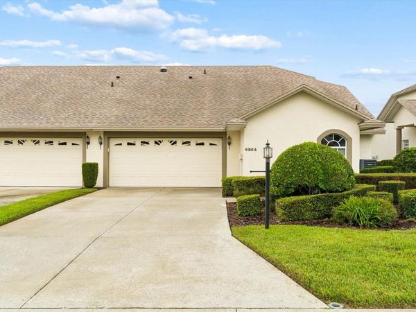 6864 BENDELOW DRIVE , LAKELAND, FL 33810