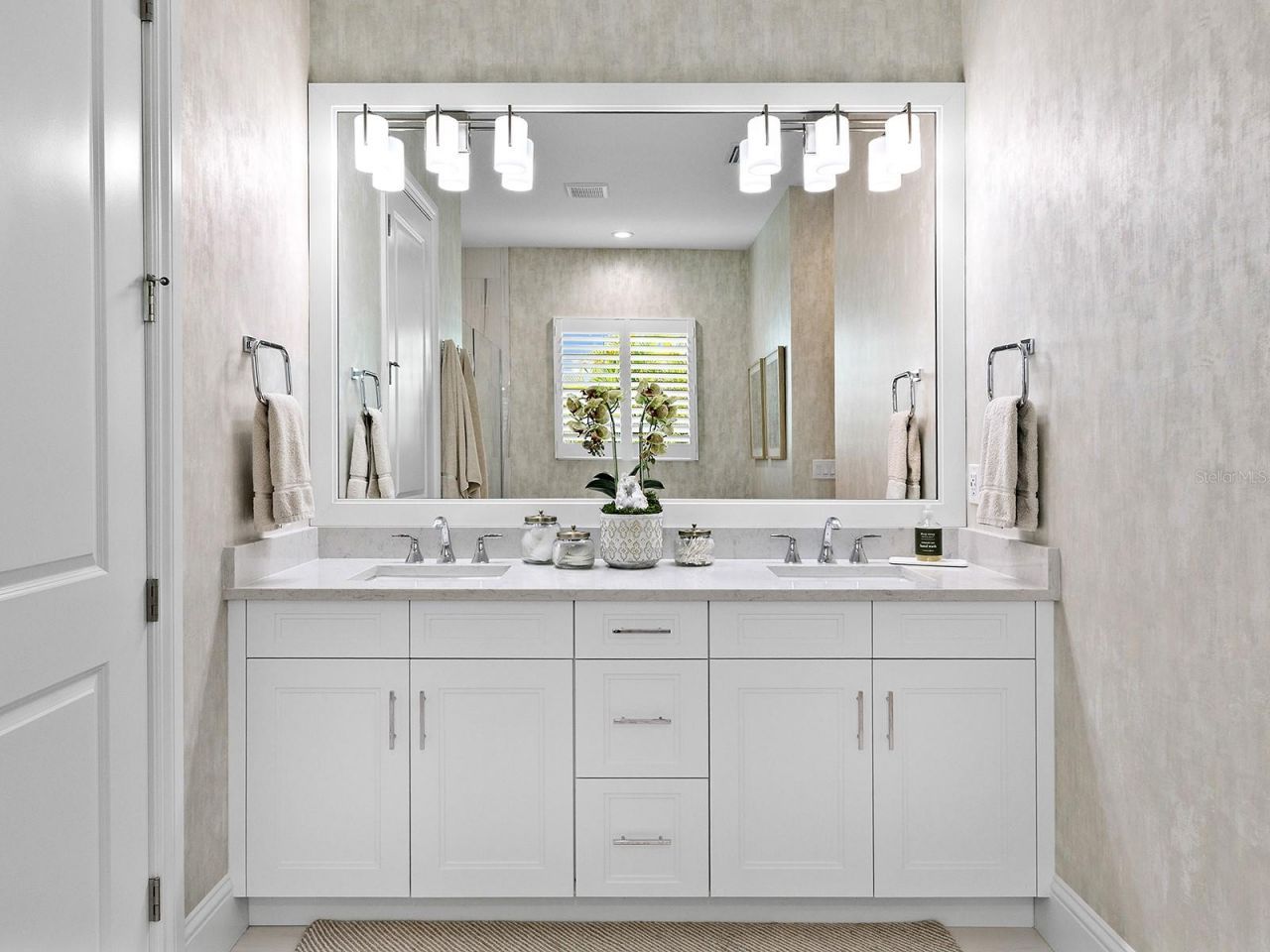 8242 Pavia Way, Lakewood Ranch, FL 34202 Photo