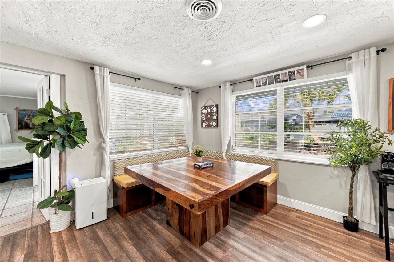 5105 W Country Club Drive , Sarasota, FL 34243 Photo